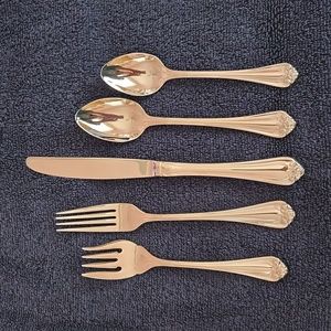 Reed & Barton Roseland stainless flatware place setting